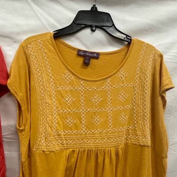 Two Soft Knit Embroidered Gloria Vanderbilt Made In India XXL Tops - Picture 3 of 6